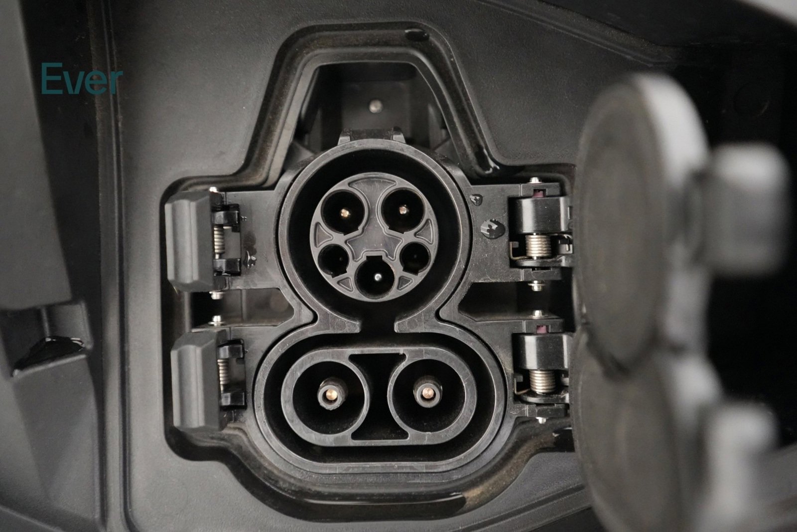 Used 2023 Nissan Ariya image 24