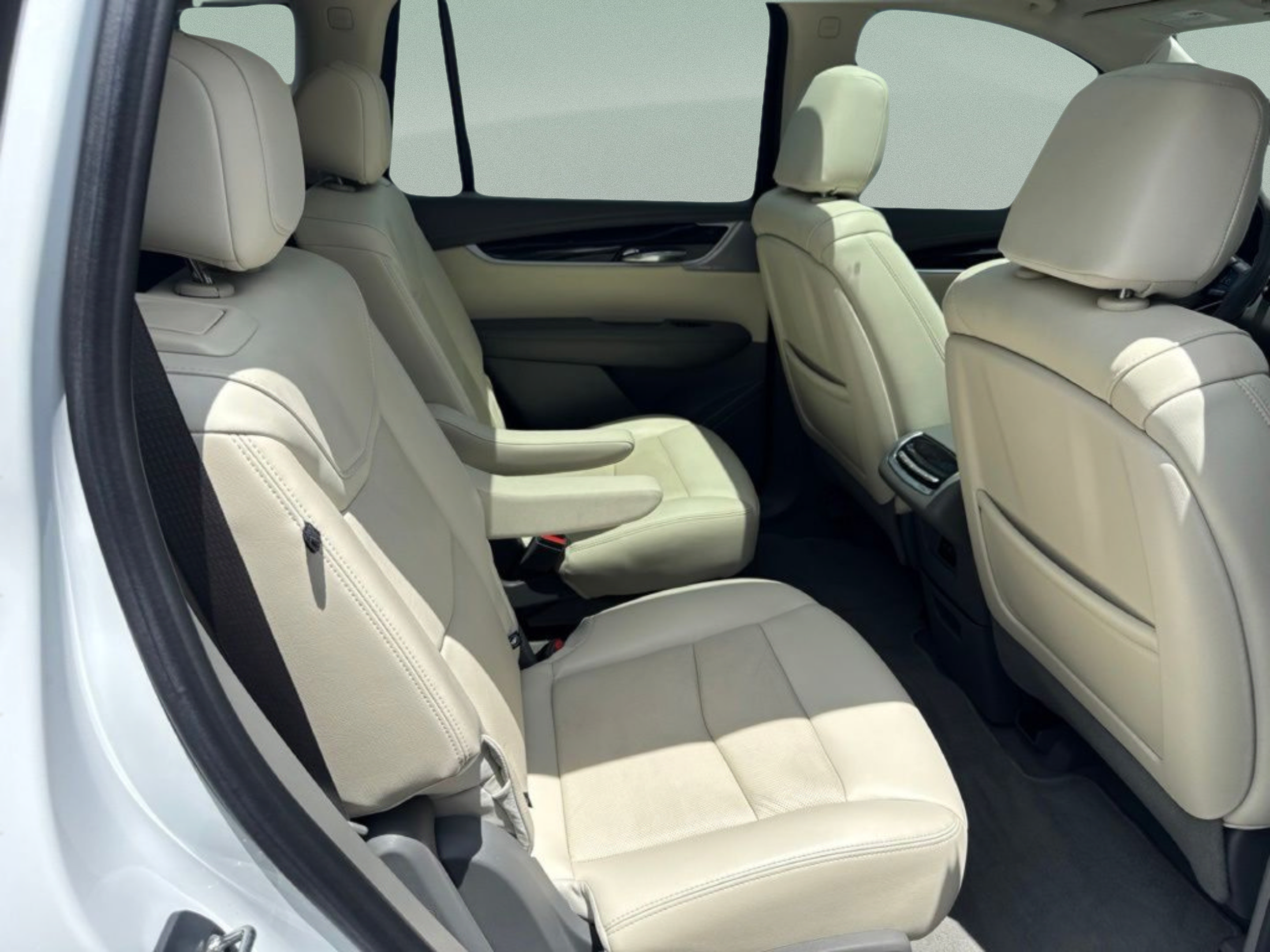Used 2024 Cadillac XT6 Premium Luxury FWD image 25