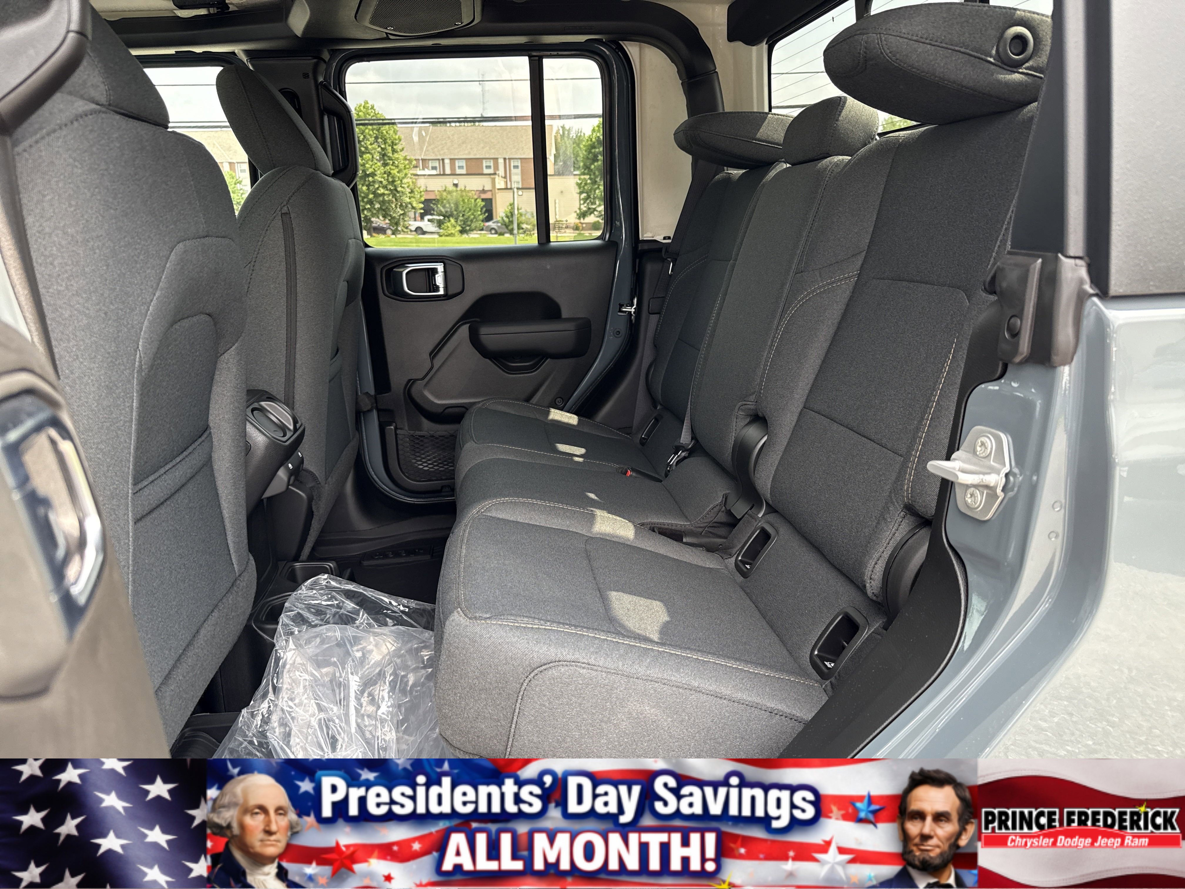 New 2025 Jeep Gladiator Sport image 12