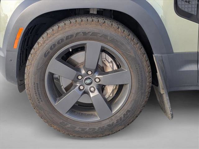 Used 2020 Land Rover Defender 110 SE AWD/4WD image 19