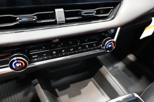 New 2027 Chevrolet Equinox RS FWD image 17