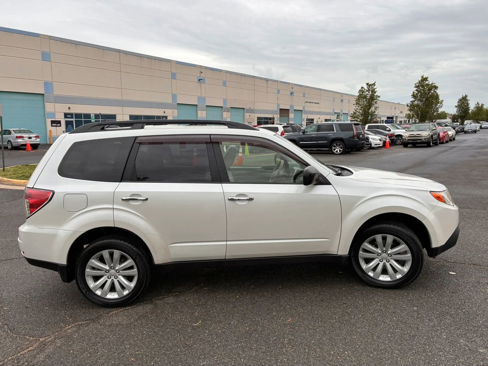 Used 2013 Subaru Forester 2.5X Premium AWD/4WD image 12