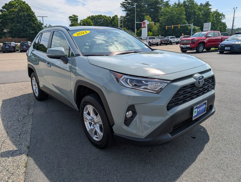 Used 2021 Toyota RAV4 XLE w/ Convenience Package AWD/4WD image 8