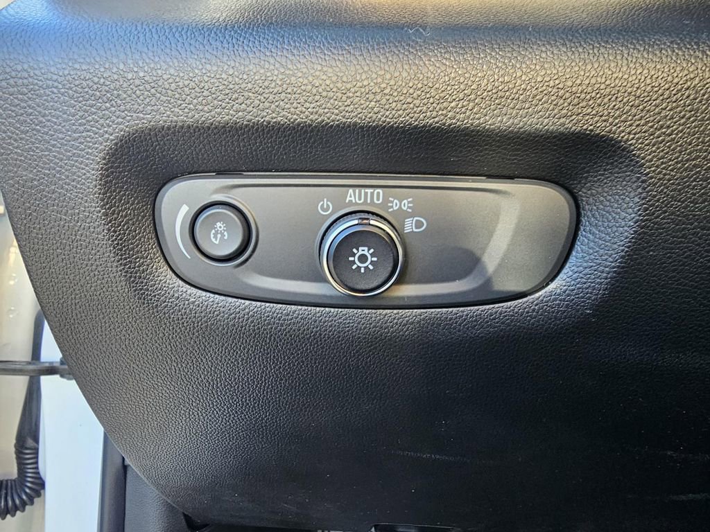 Used 2022 Chevrolet Traverse LT w/ LPO, Floor Liner Package image 13