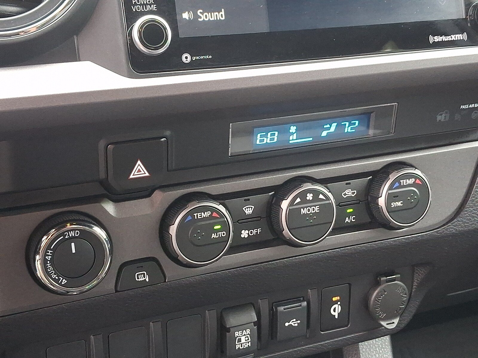 Used 2022 Toyota Tacoma TRD Off-Road AWD/4WD image 15