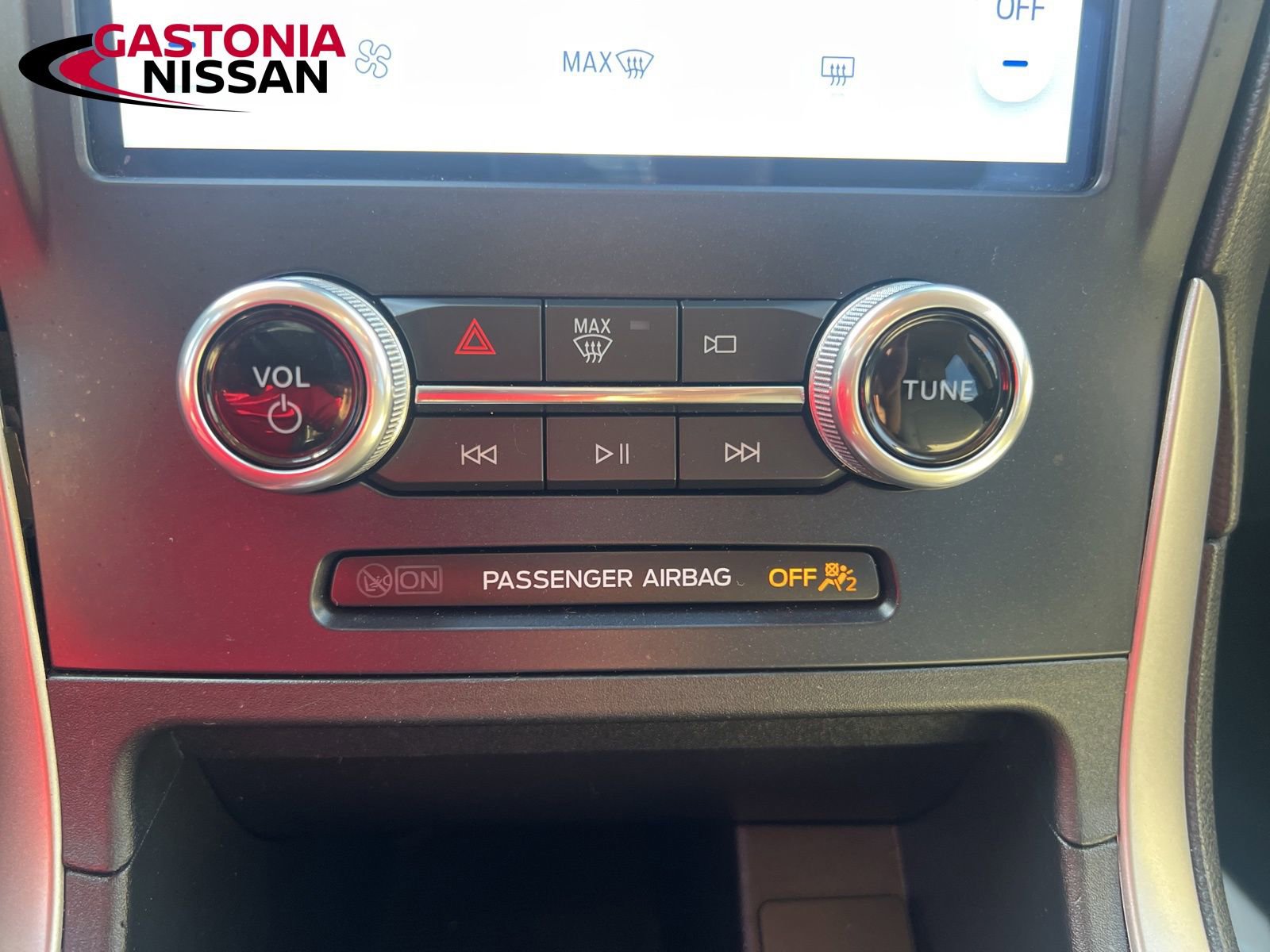 Used 2022 Ford Edge SE image 41