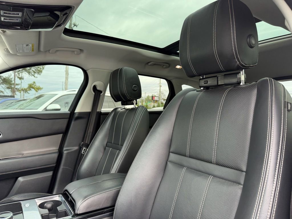 Used 2018 Land Rover Range Rover Velar S image 11