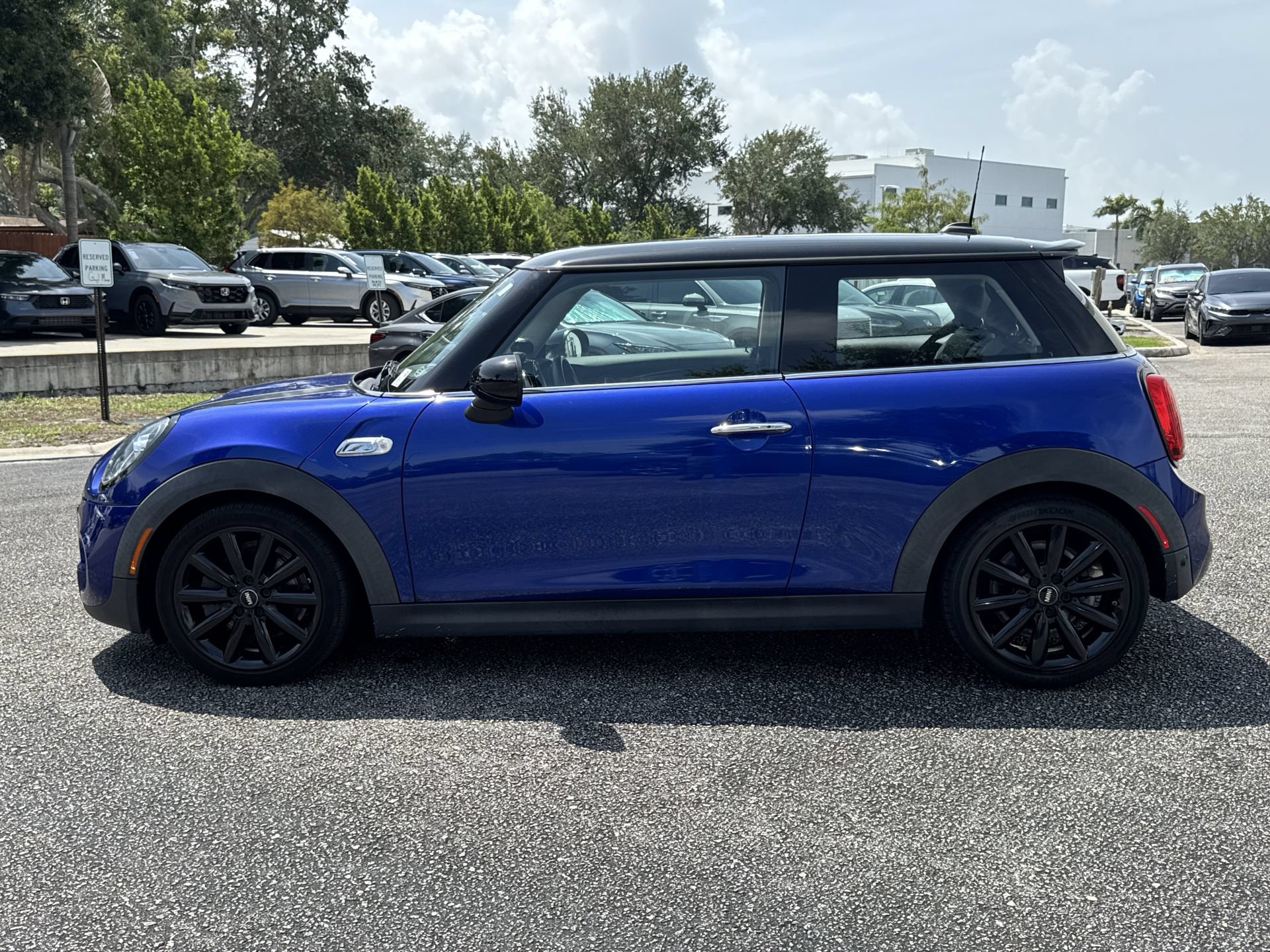 Used 2019 MINI Cooper S w/ Premium Package FWD image 8