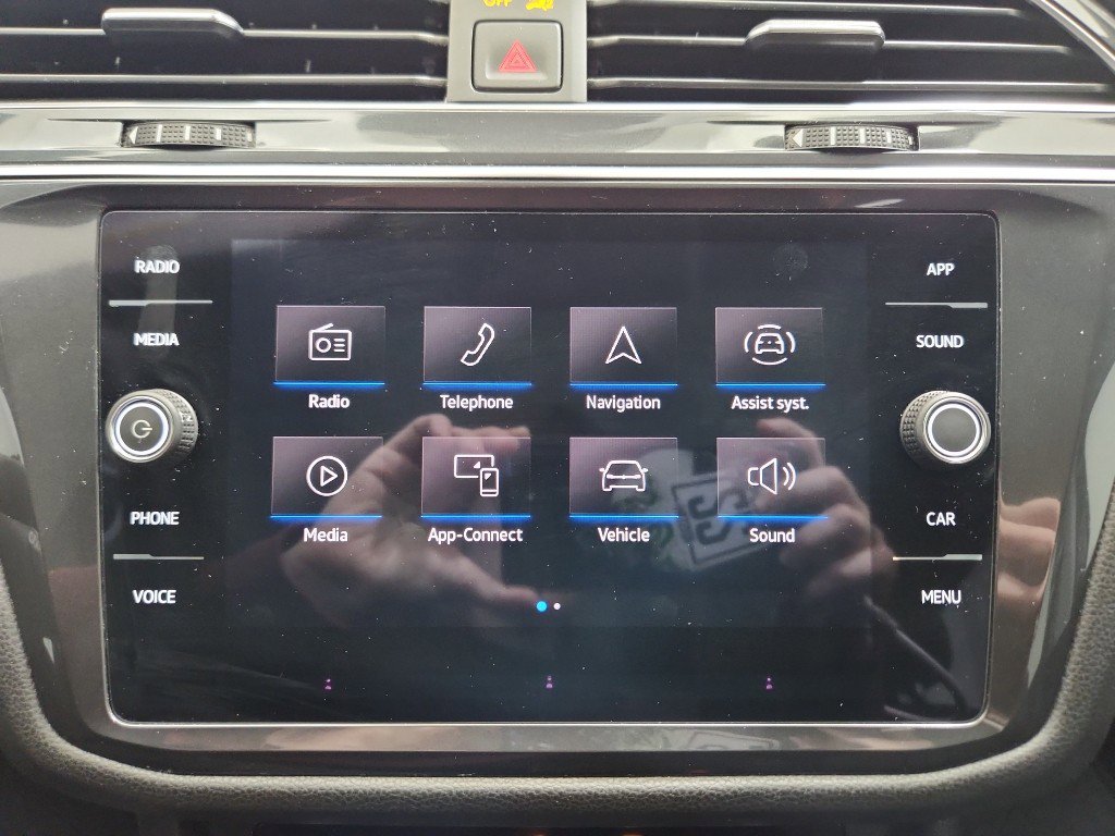 Certified 2023 Volkswagen Tiguan SE w/ Panoramic Sunroof Package image 16