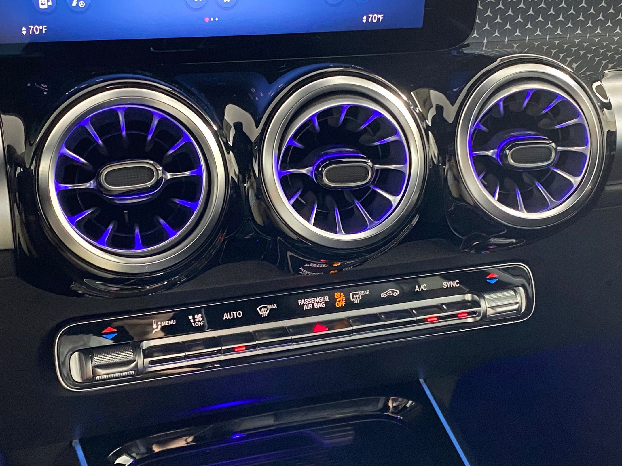 New 2025 Mercedes-Benz GLB 250 4MATIC image 25