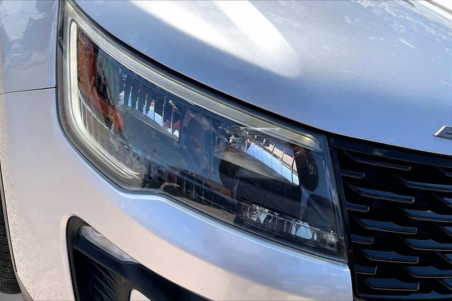 Used 2018 Ford Explorer Sport AWD/4WD image 28