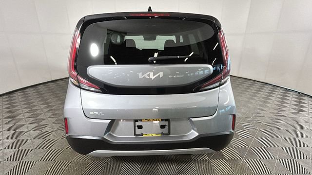 Used 2024 Kia Soul LX w/ Option Group 015 FWD image 4