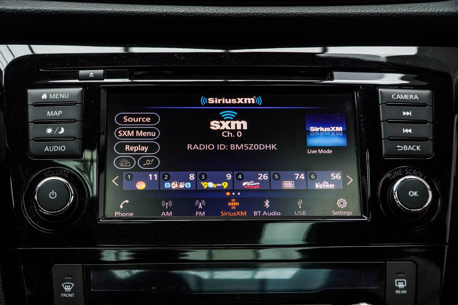 Used 2018 Nissan Rogue SL w/ Premium Package FWD image 25