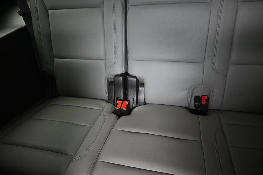 Used 2023 Chevrolet Tahoe LT w/ Luxury Package RWD image 17