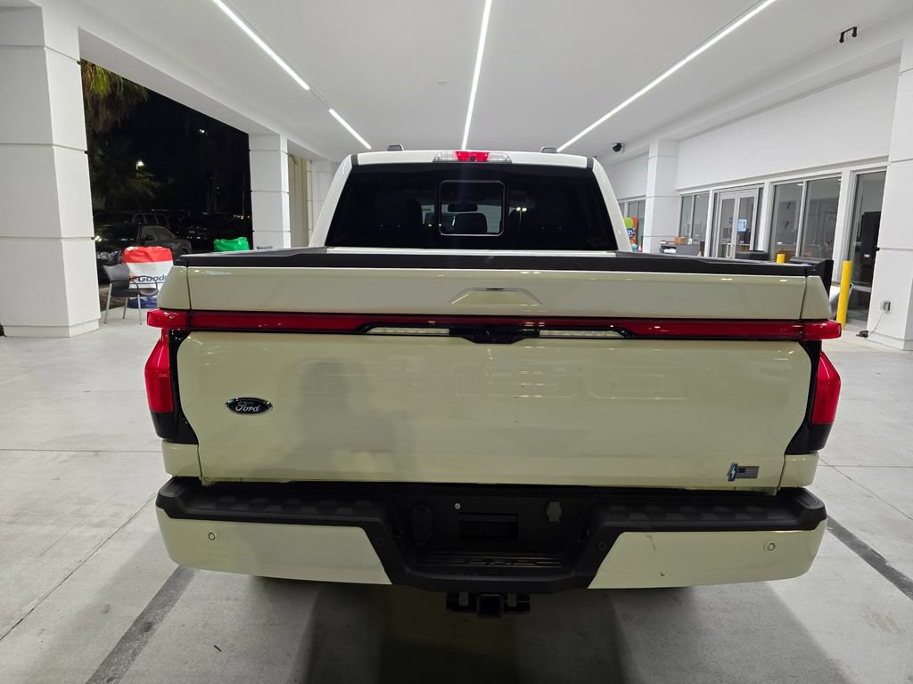 Used 2023 Ford F150 Lightning Lariat AWD/4WD image 5