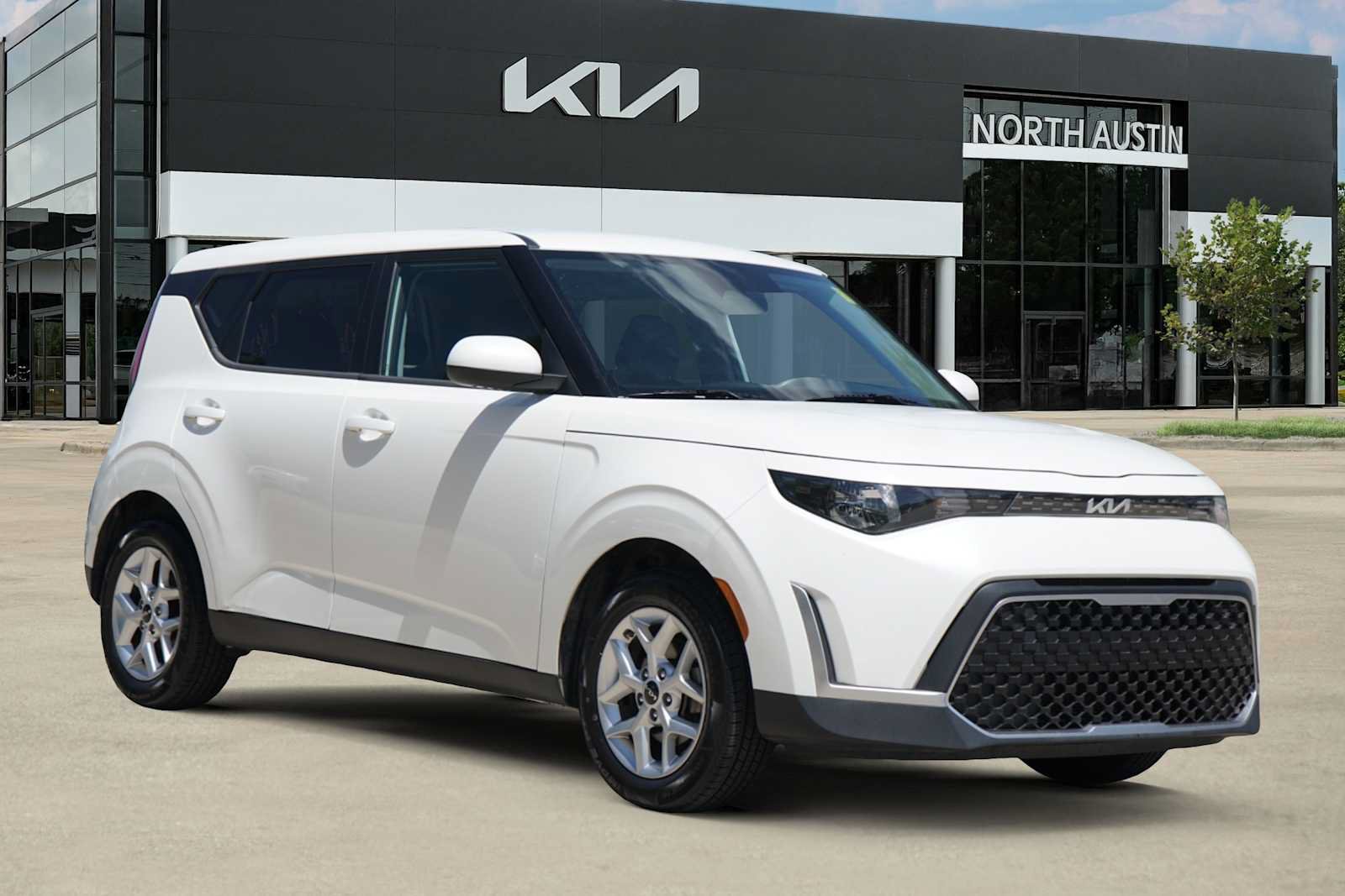 Certified 2024 Kia Soul LX w/ Option Group 015 FWD image 7