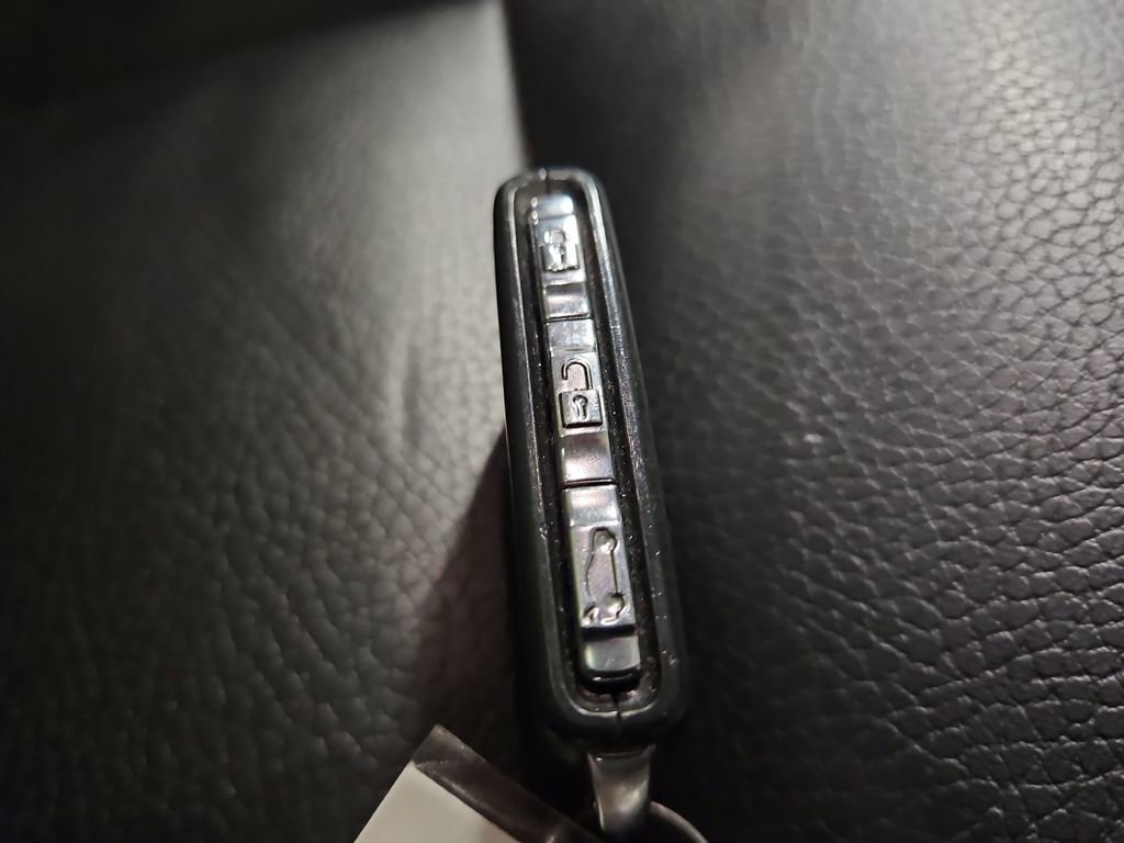 Used 2018 Volvo XC90 T6 Momentum w/ Convenience Package image 32