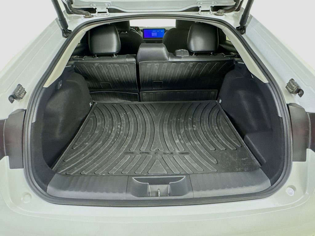 Used 2024 Toyota Prius Prime Premium FWD image 27