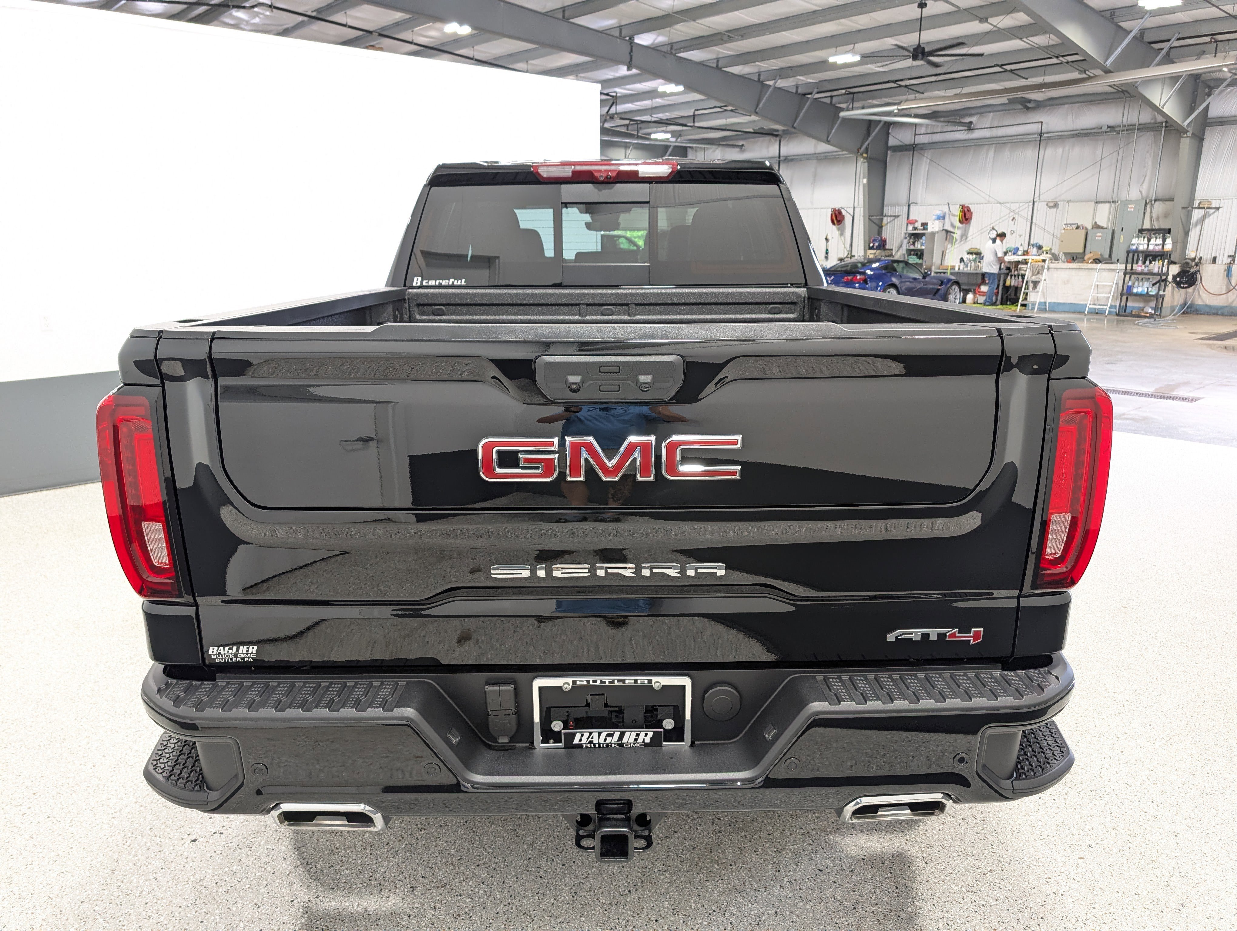 Used 2025 GMC Sierra 1500 AT4 w/ AT4 Premium Package image 4