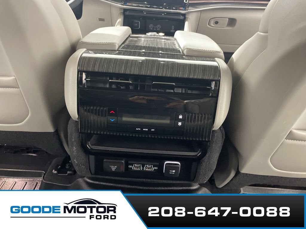 Used 2022 Jeep Wagoneer Series II AWD/4WD image 20