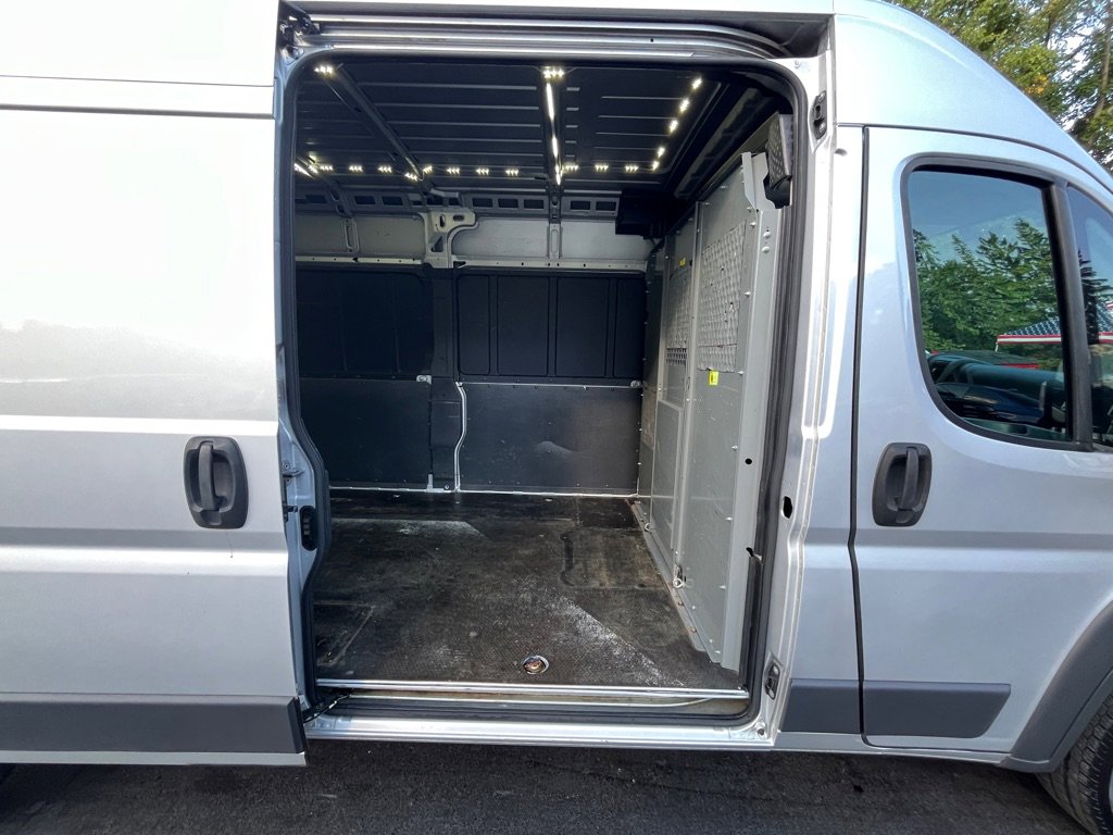 Used 2015 RAM ProMaster 2500 w/ Interior Convenience Group image 7