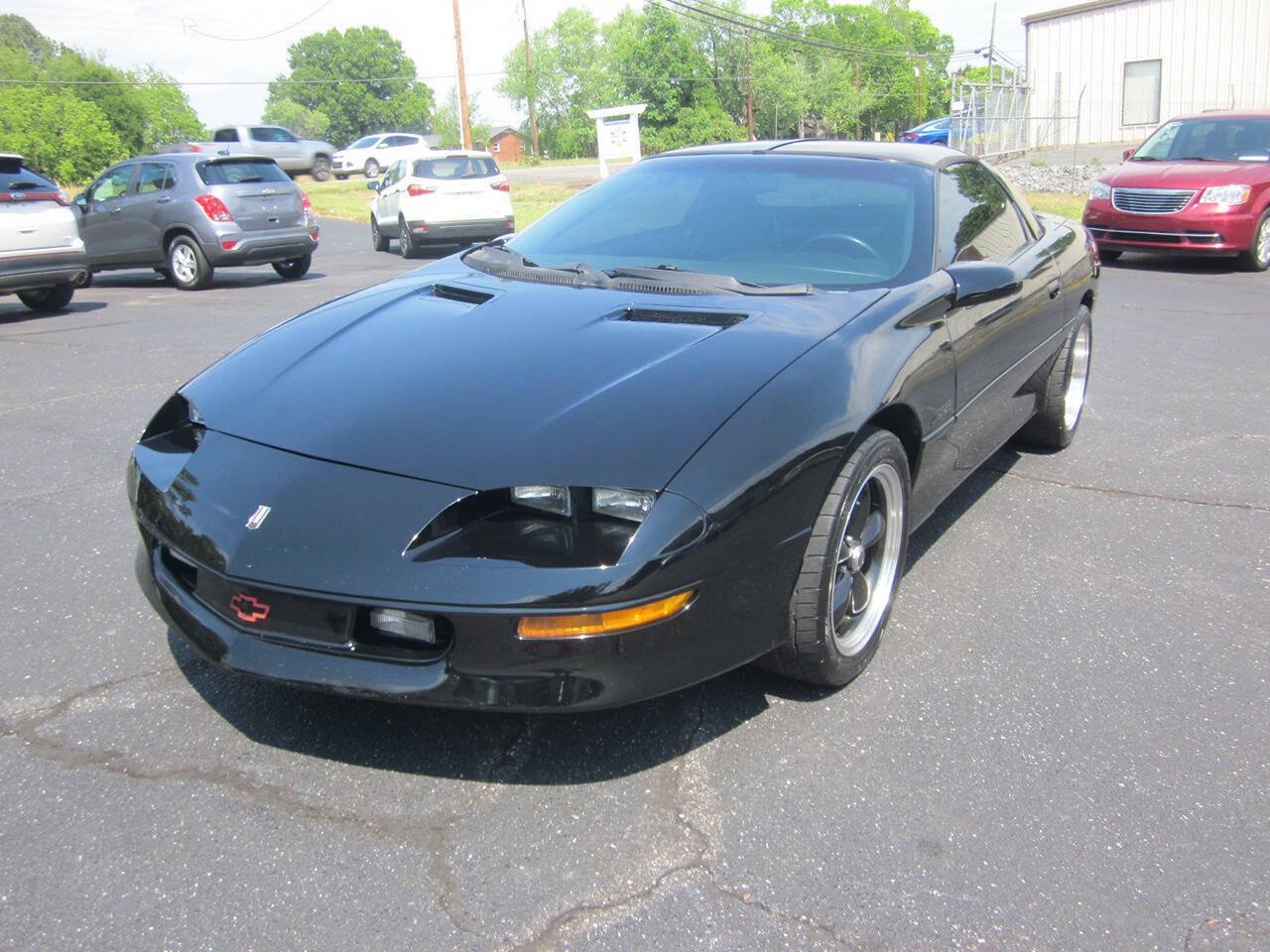 Used 1996 Chevrolet Camaro Z28 RWD image 2