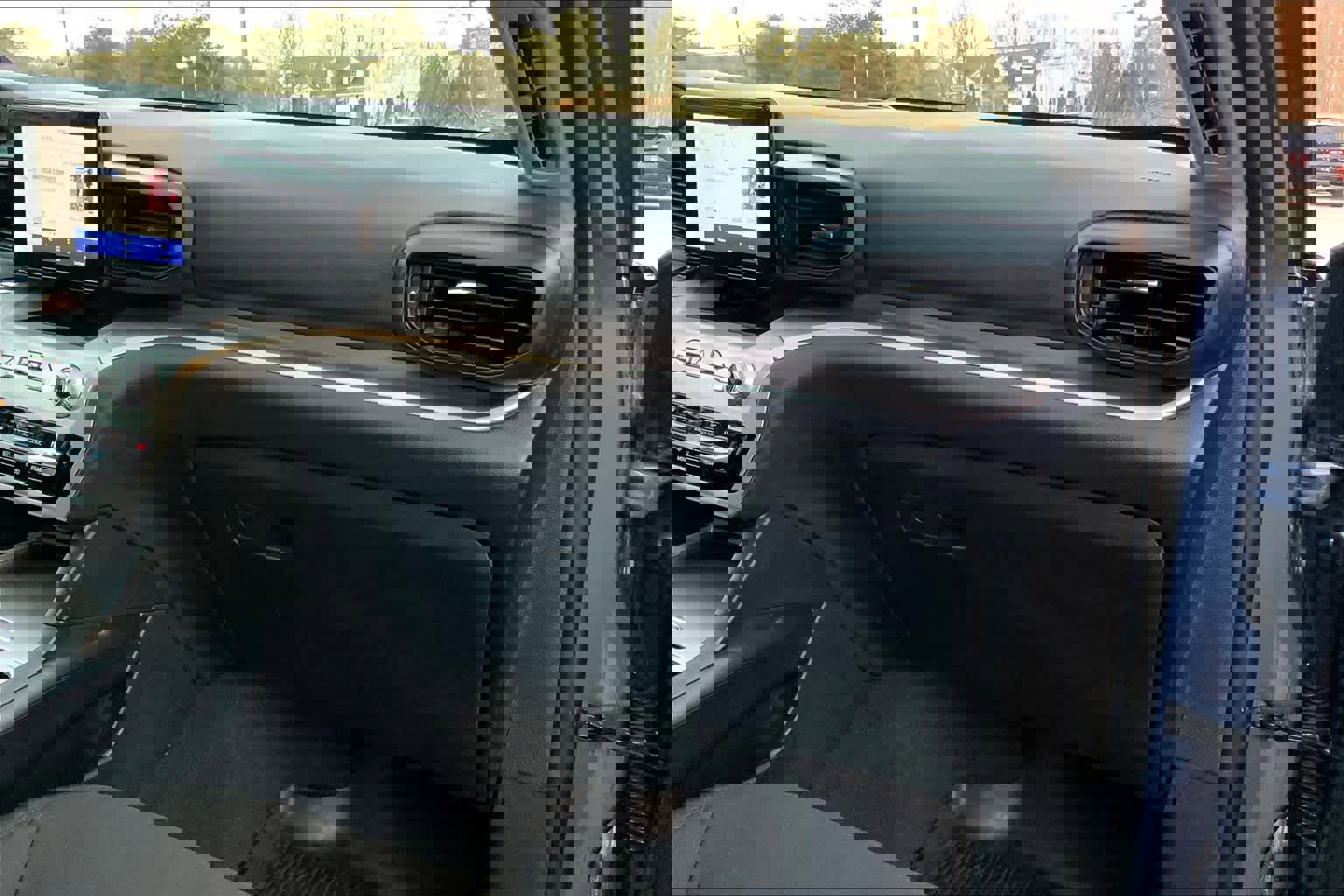 Used 2021 Ford Explorer XLT w/ Class III Trailer Tow Package image 19