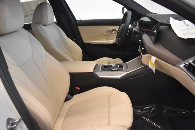New 2026 BMW 330i xDrive Sedan w/ Convenience Package AWD/4WD image 19