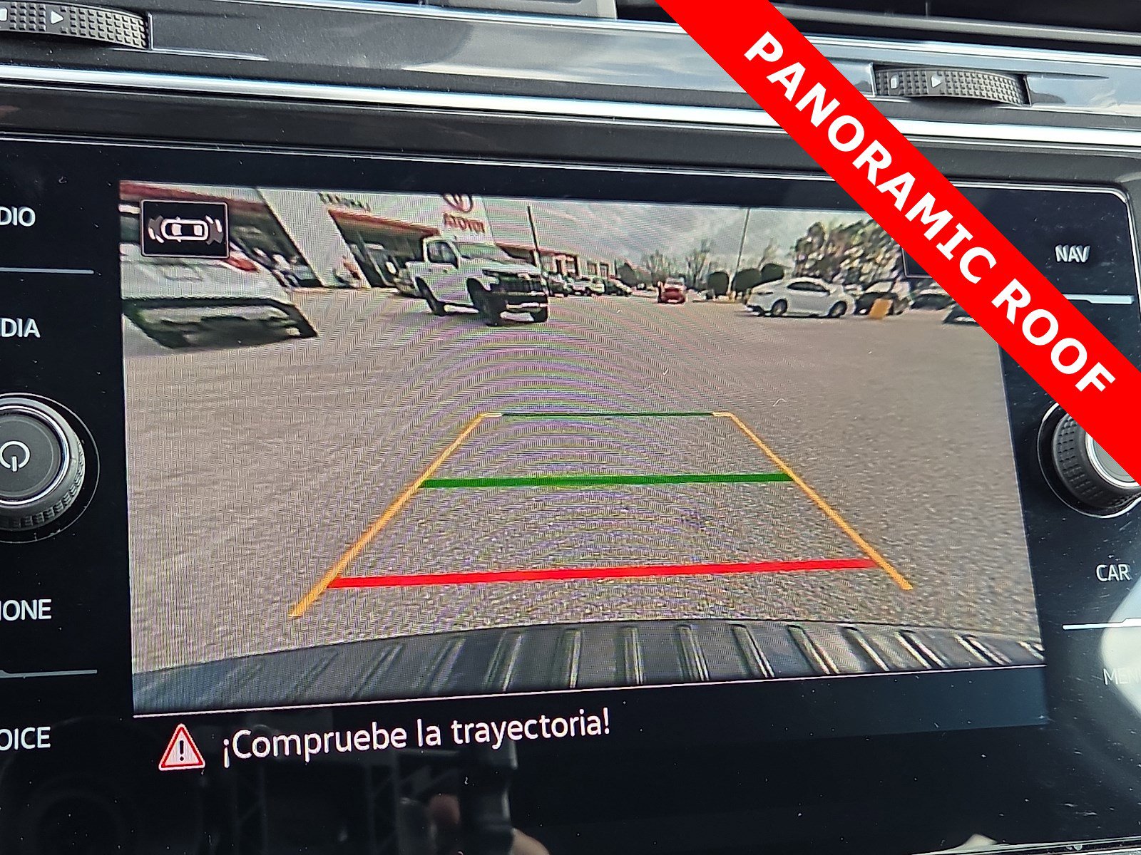 Used 2023 Volkswagen Tiguan SEL R-Line image 18