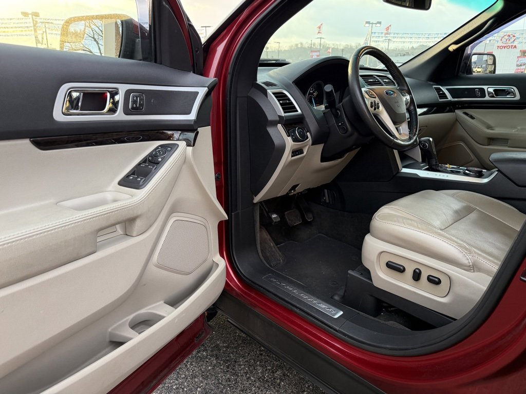 Used 2014 Ford Explorer Limited w/ Equipment Group 301A image 10
