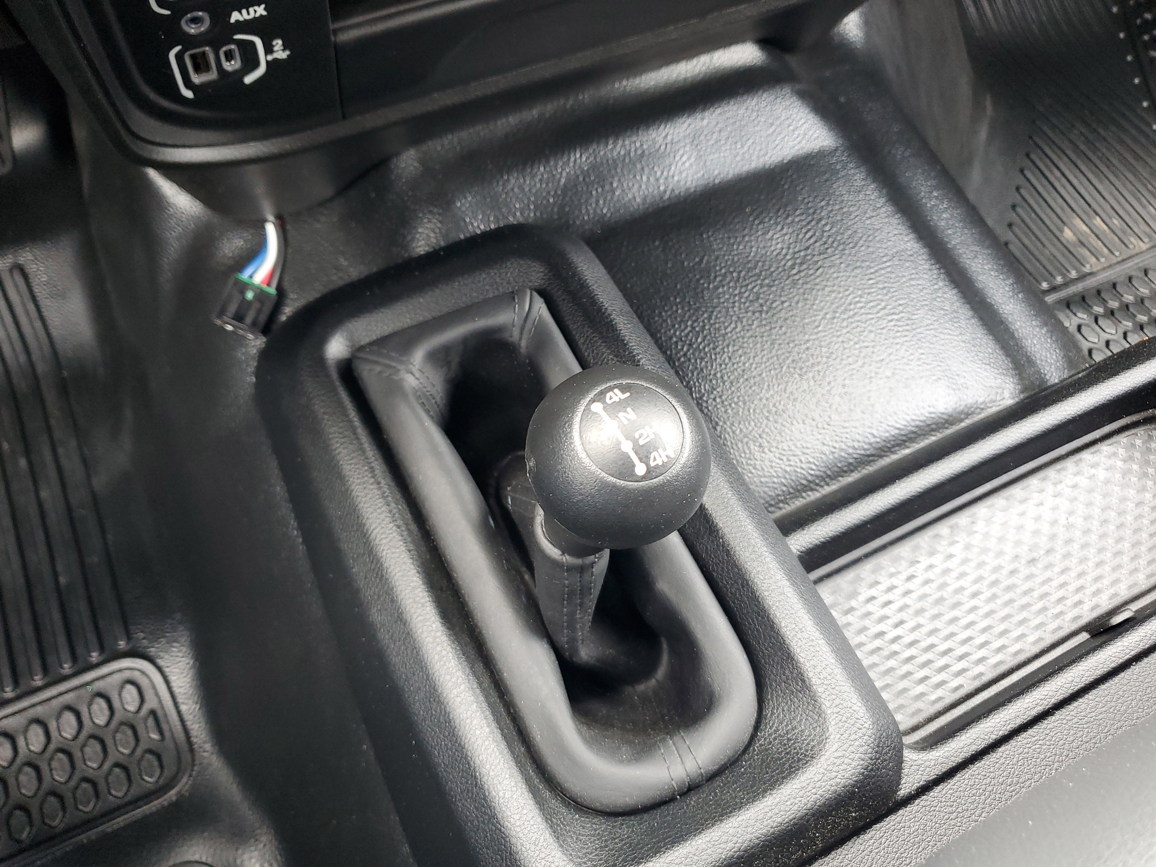 Used 2024 RAM 2500 Tradesman w/ Chrome Appearance Group image 25