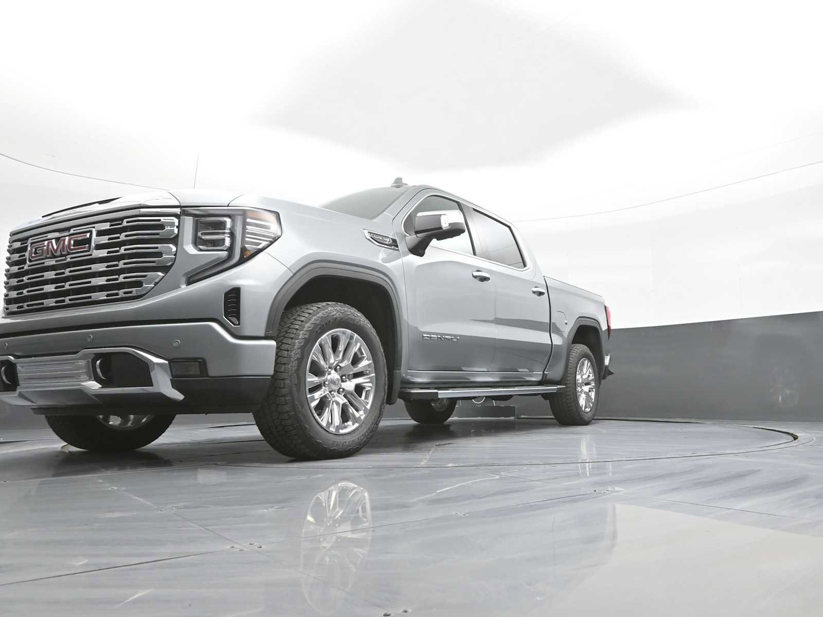 New 2026 GMC Sierra 1500 Denali w/ Technology Package AWD/4WD image 38