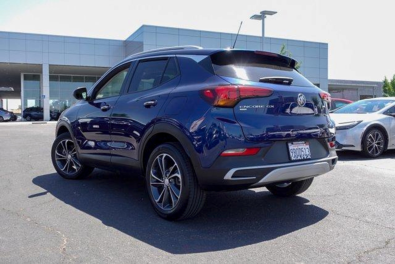 Used 2022 Buick Encore GX Select AWD/4WD image 7