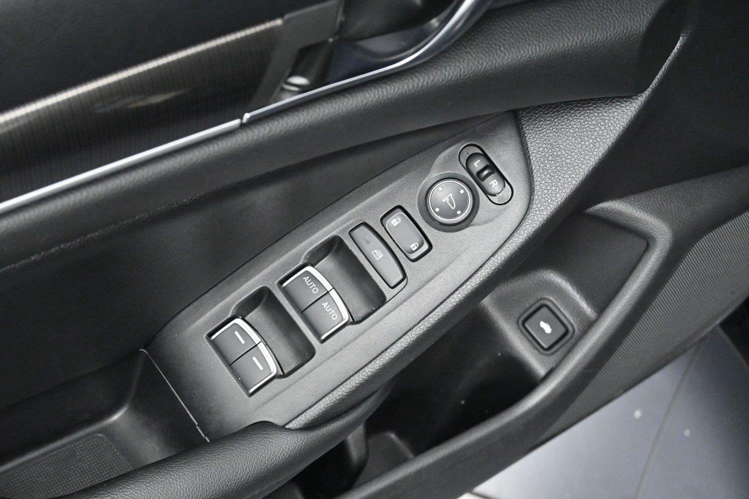 Used 2021 Honda Accord Sport image 10