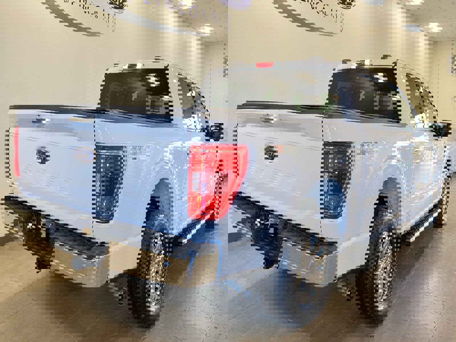 Certified 2021 Ford F150 XLT w/ Equipment Group 302A High image 7