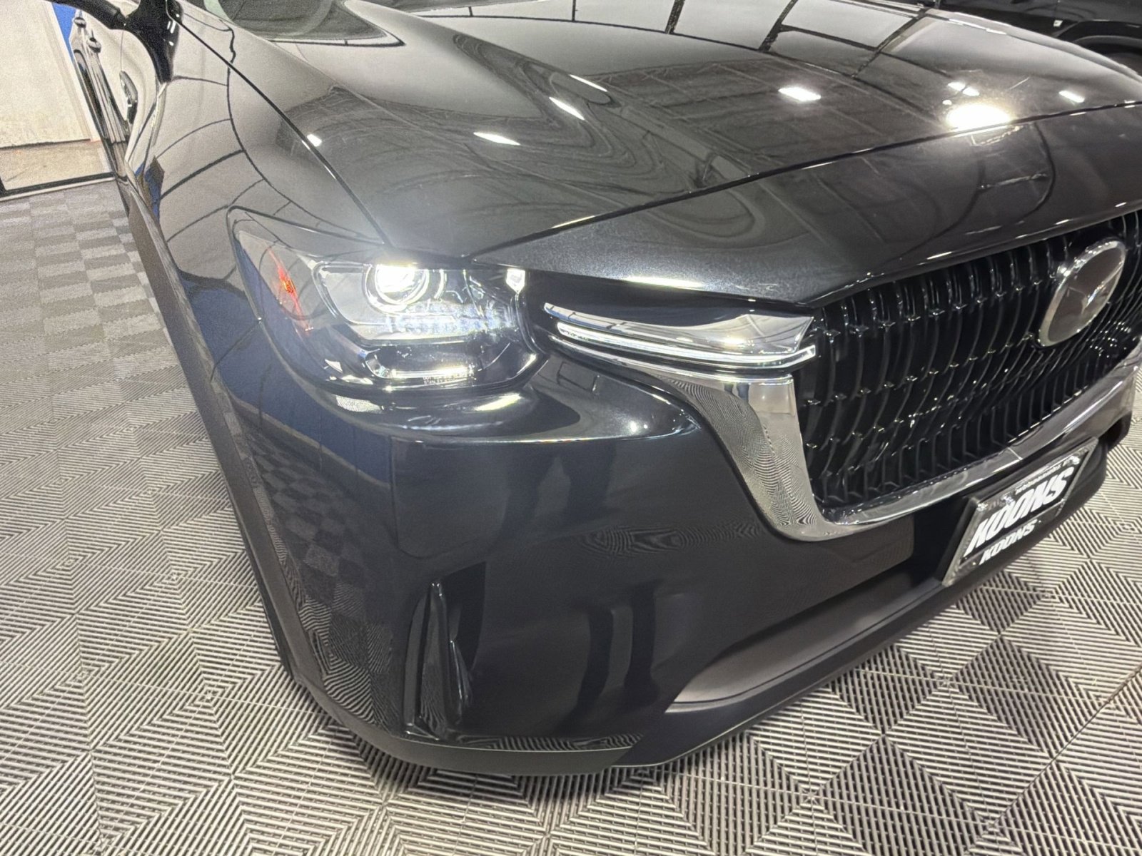 Used 2024 MAZDA CX-90 Plug-In Hybrid w/ Preferred AWD/4WD image 13