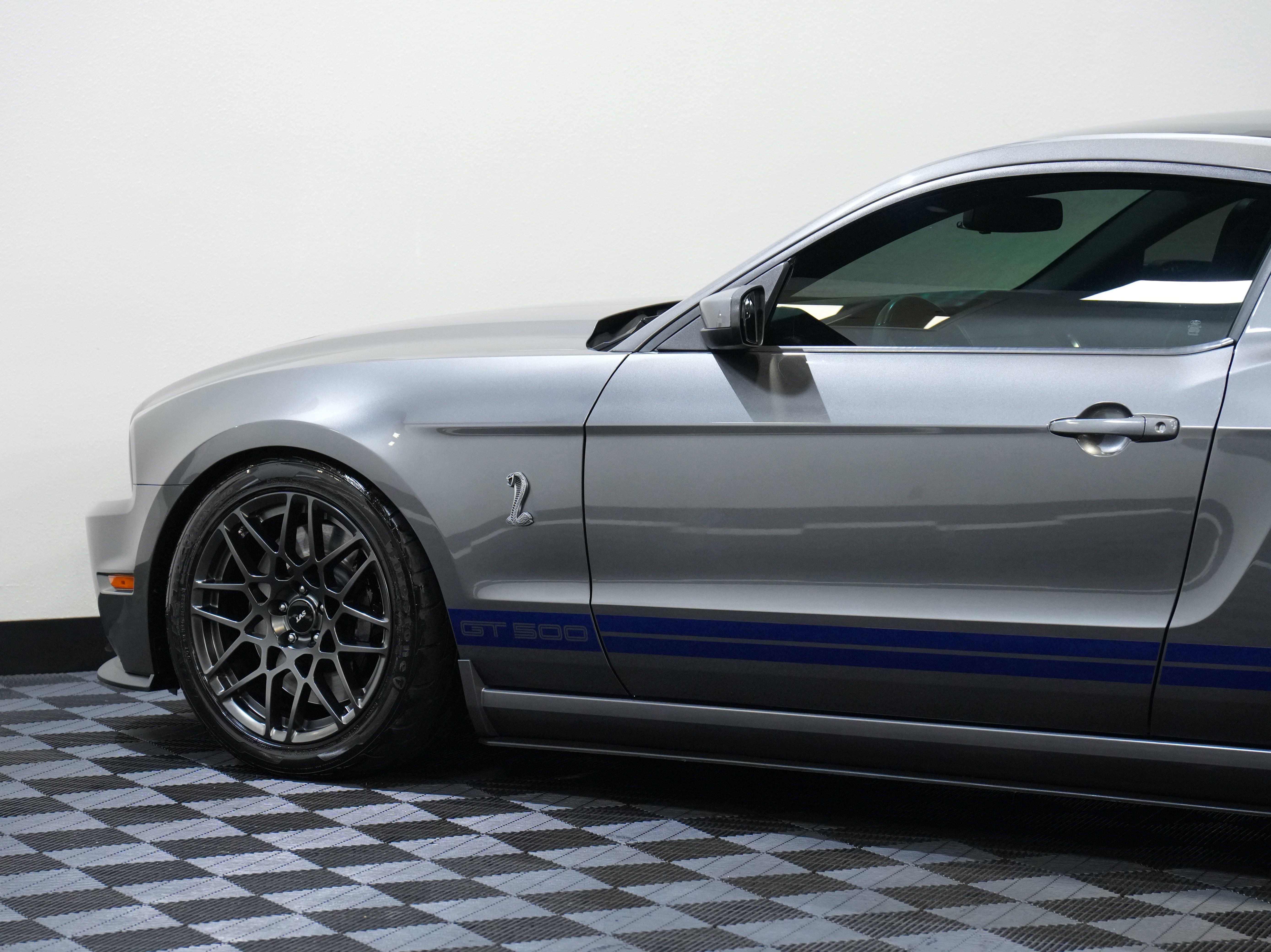 Used 2014 Ford Mustang Shelby GT500 w/ Equipment Group 821A RWD image 19