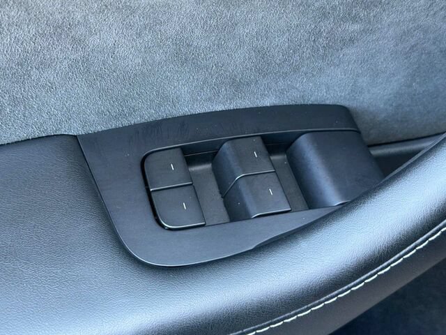 Used 2023 Tesla Model Y Long Range AWD/4WD image 14