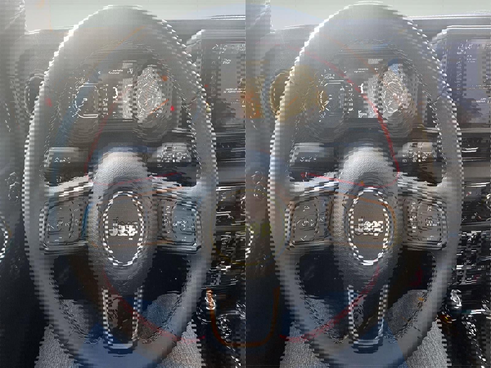 Used 2024 Jeep Wrangler Unlimited Rubicon image 13