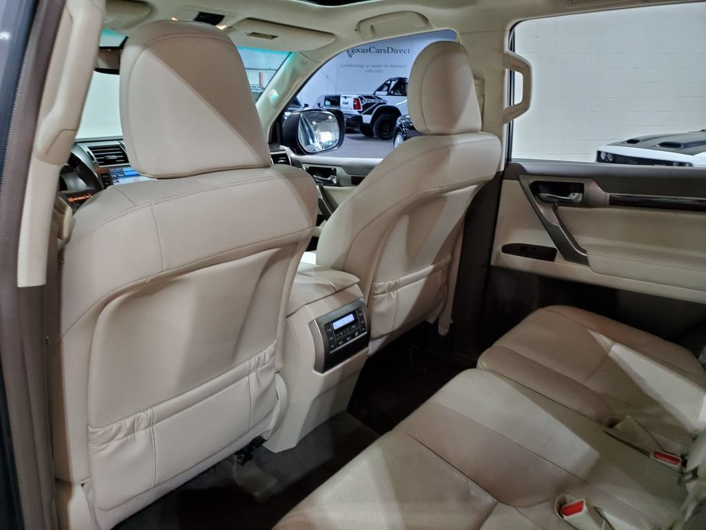 Used 2018 Lexus GX 460 Premium w/ Premium Package AWD/4WD image 26
