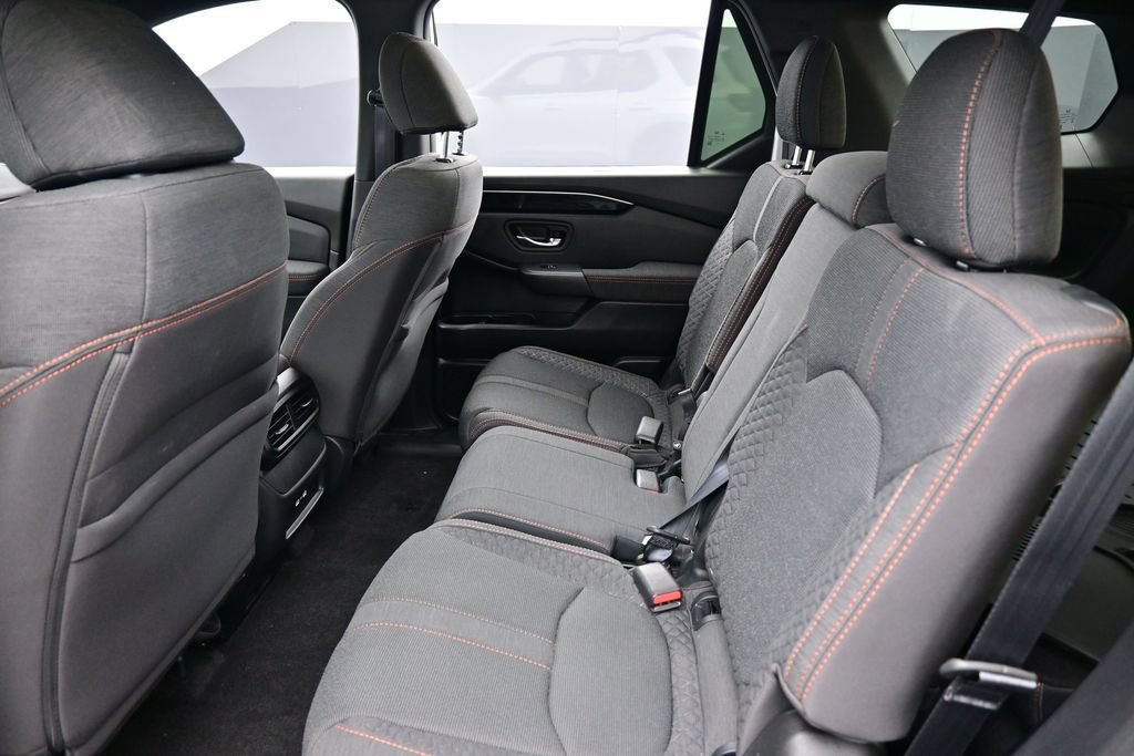 Certified 2023 Honda Pilot Sport image 24