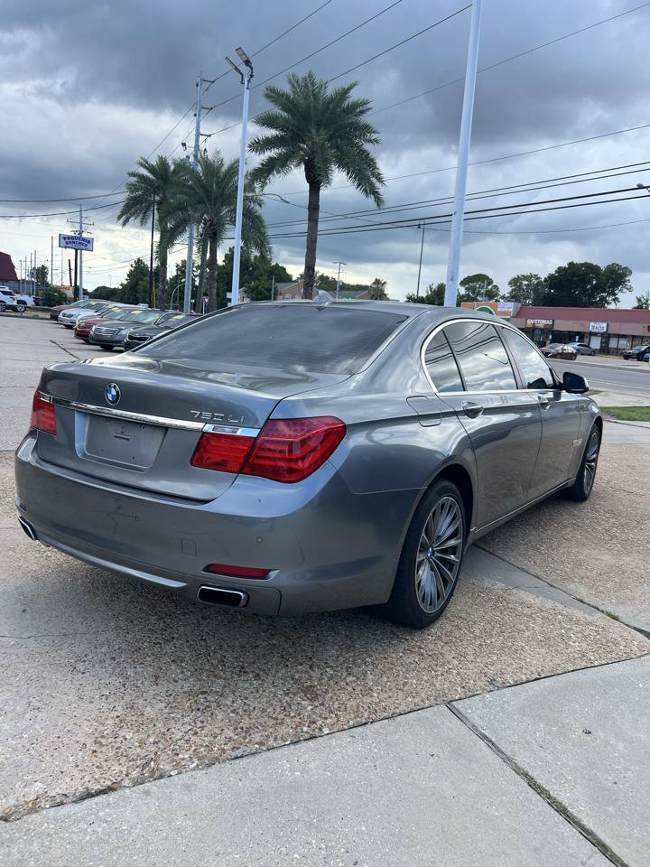 Used 2011 BMW 750Li RWD image 4