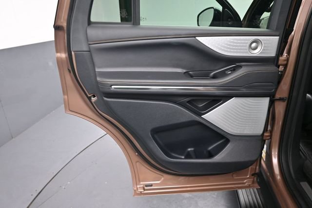 Certified 2025 Lincoln Navigator Black Label AWD/4WD image 23