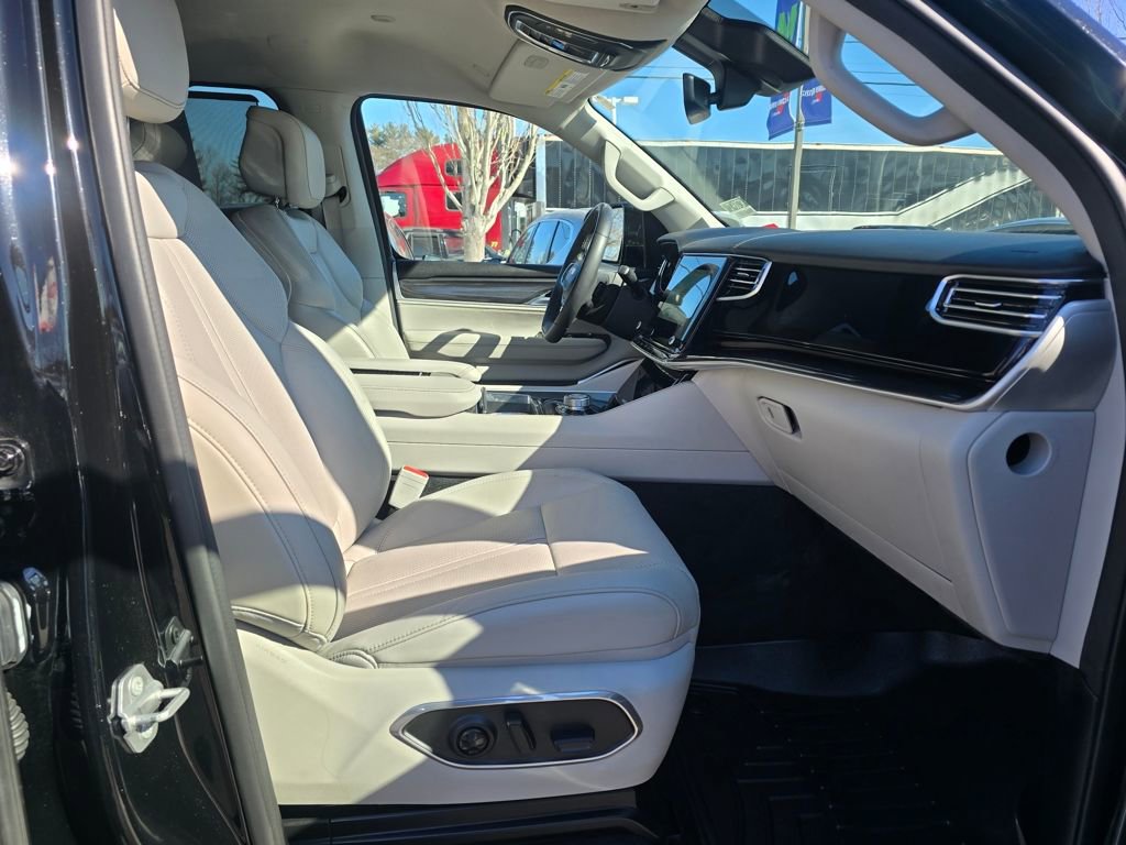 Used 2022 Jeep Wagoneer Series I w/ Convenience Group I image 11