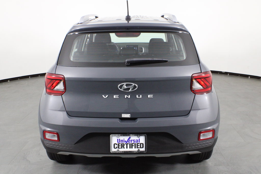 Certified 2025 Hyundai Venue SEL FWD image 11