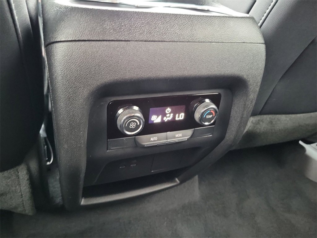 Certified 2025 Chevrolet Traverse Z71 w/ LPO, Cargo Package image 21