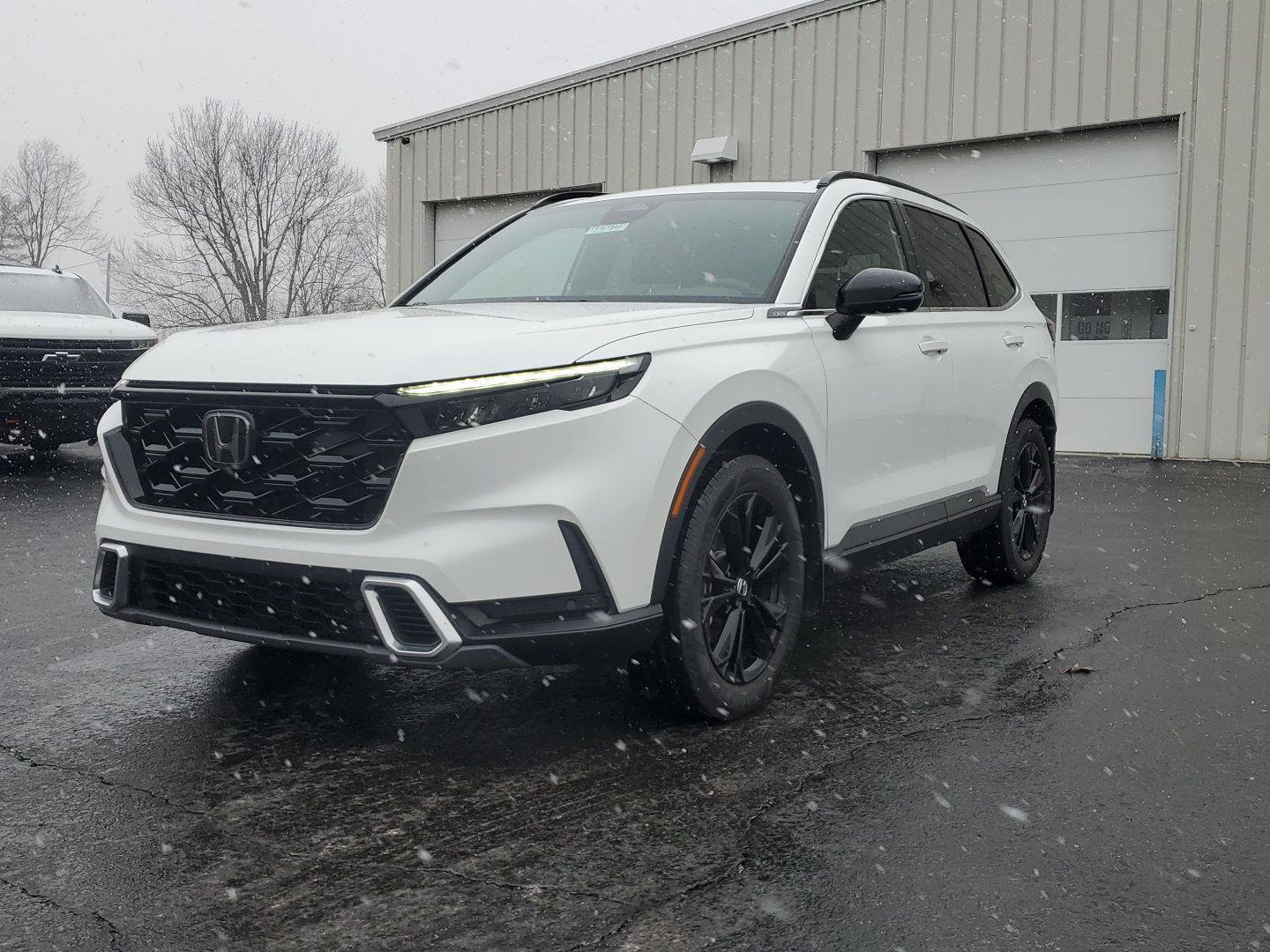 Used 2023 Honda CR-V Sport Touring image 3