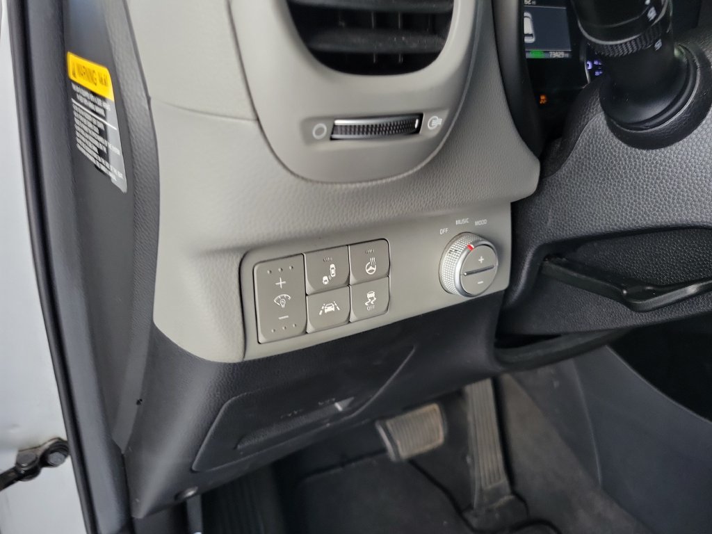 Used 2017 Kia Soul + w/ Primo Package FWD image 18
