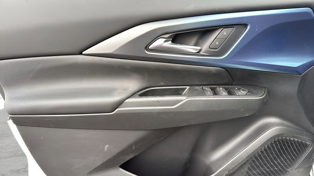 New 2026 Chevrolet Equinox EV LT AWD/4WD image 29