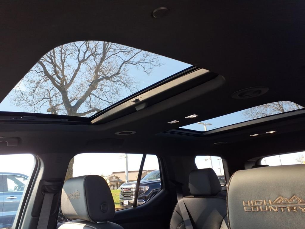 Certified 2023 Chevrolet Traverse High Country image 10